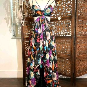 Gorgeous side cut out summer dress